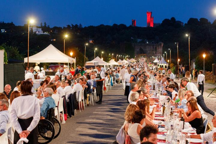 Tortellini-Fest "Festa del Nodo d'Amore" in Valeggio sul Mincio