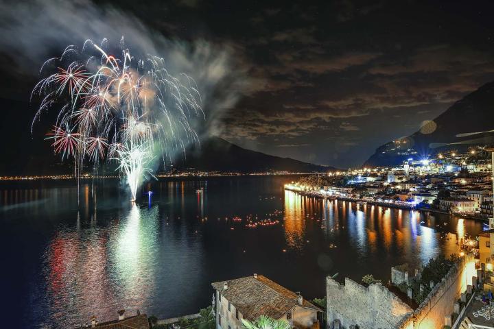 Yellow Night Limone sul Garda
